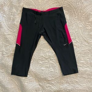 Womens size large Nike running capris. 24inches long total.